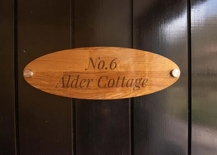 Long Byres Holiday Cottages